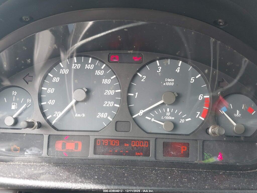 WBABS33441JY56610 2001 BMW 325CI photo no. 7