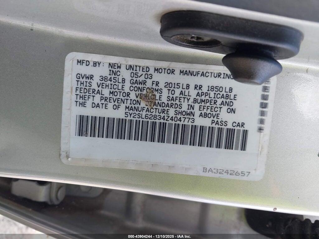 5Y2SL62834Z404773 2004 PONTIAC VIBE photo no. 9