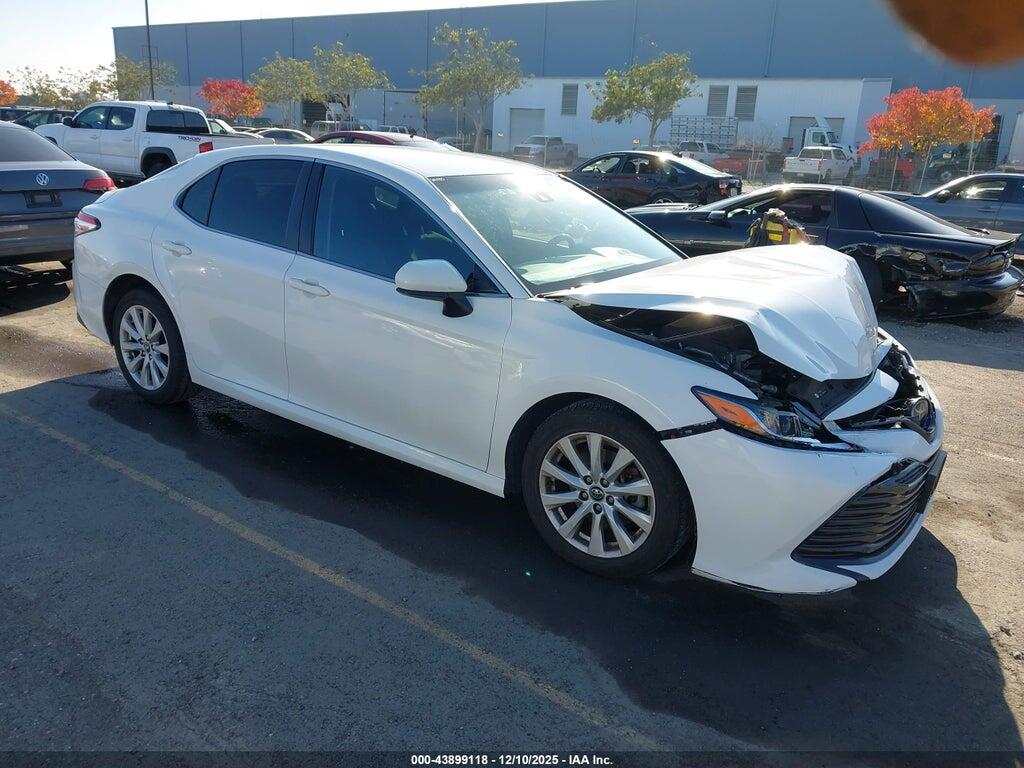 JTNB11HK1J3044487 2018 TOYOTA CAMRY photo no. 1