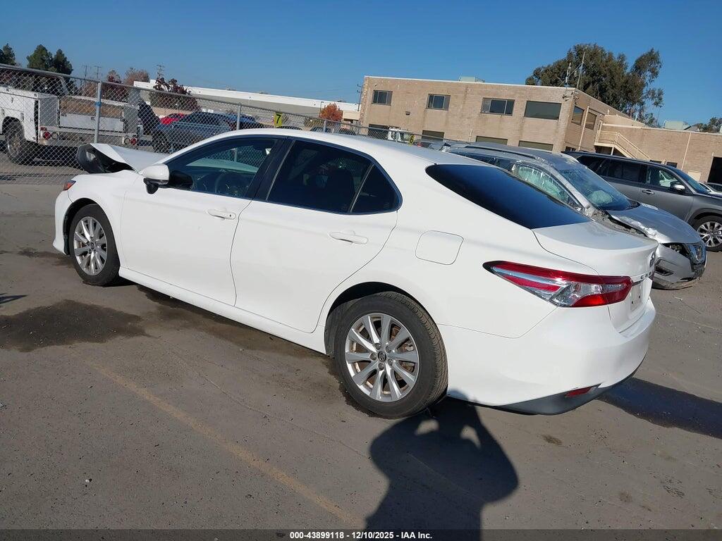 JTNB11HK1J3044487 2018 TOYOTA CAMRY photo no. 3