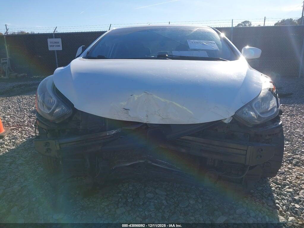 5NPDH4AE0GH721637 2016 HYUNDAI ELANTRA photo no. 12