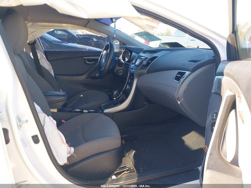 5NPDH4AE0GH721637 2016 HYUNDAI ELANTRA photo no. 5