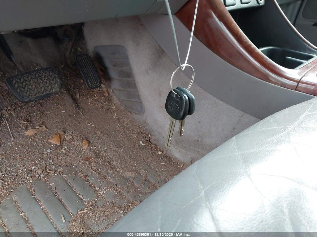4T1BF30K44U071433 2004 TOYOTA CAMRY photo no. 11