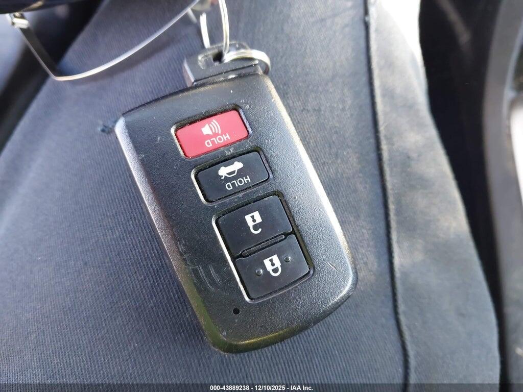 5YFBURHEXKP858683 2019 TOYOTA COROLLA photo no. 11