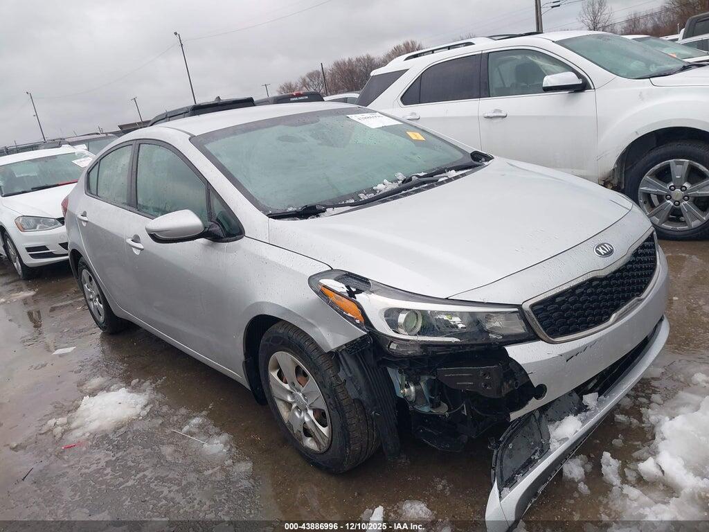 3KPFK4A76HE018612 2017 KIA FORTE photo no. 1