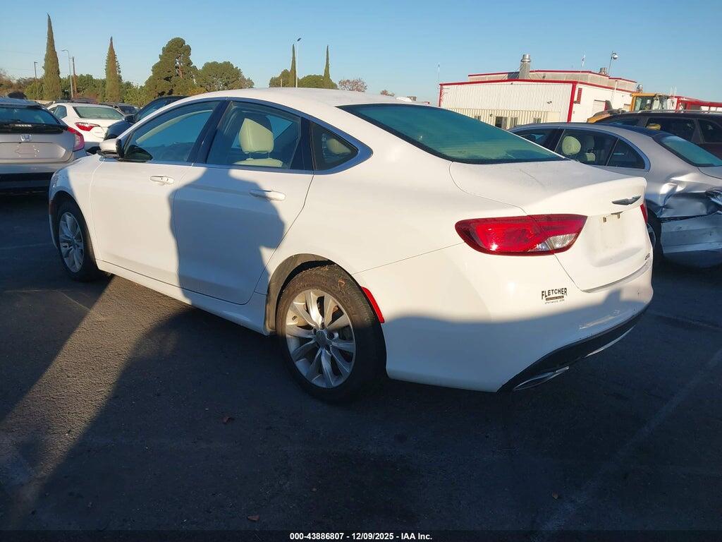 1C3CCCCG3FN585946 2015 CHRYSLER 200 photo no. 3