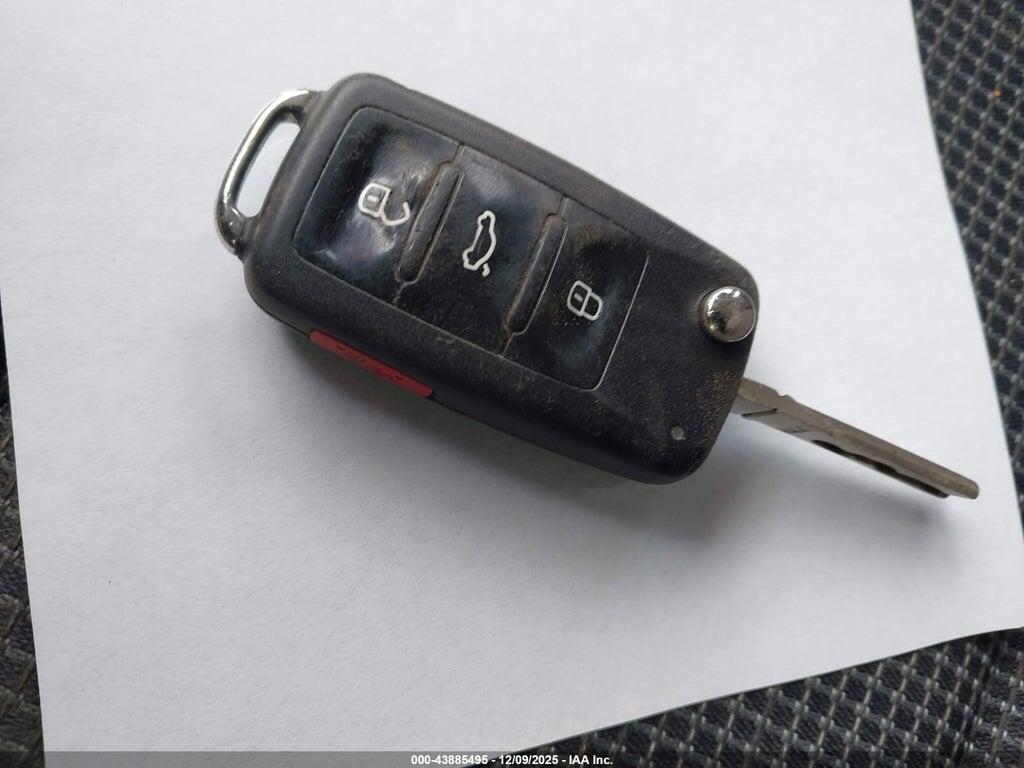 WVWDA7AJ6BW121629 2011 VOLKSWAGEN GOLF photo no. 11