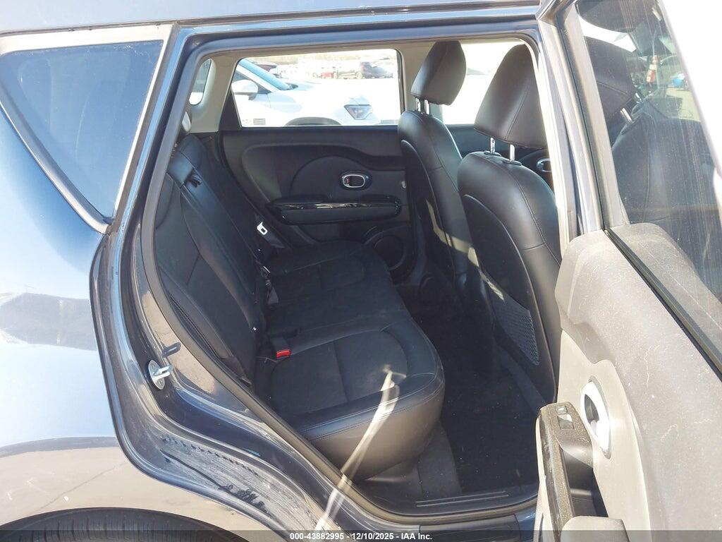 KNDJX3A55G7278079 2016 KIA SOUL photo no. 8