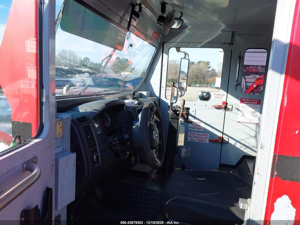 3C7WRMAL6EG172846 2014 RAM 5500 CHASSIS photo no. 6