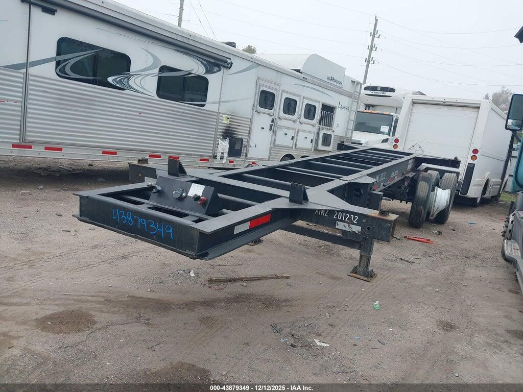 1S12SC235RG689849 1994 STRICK TRAILERS CONTAINER CHASSIS photo no. 2