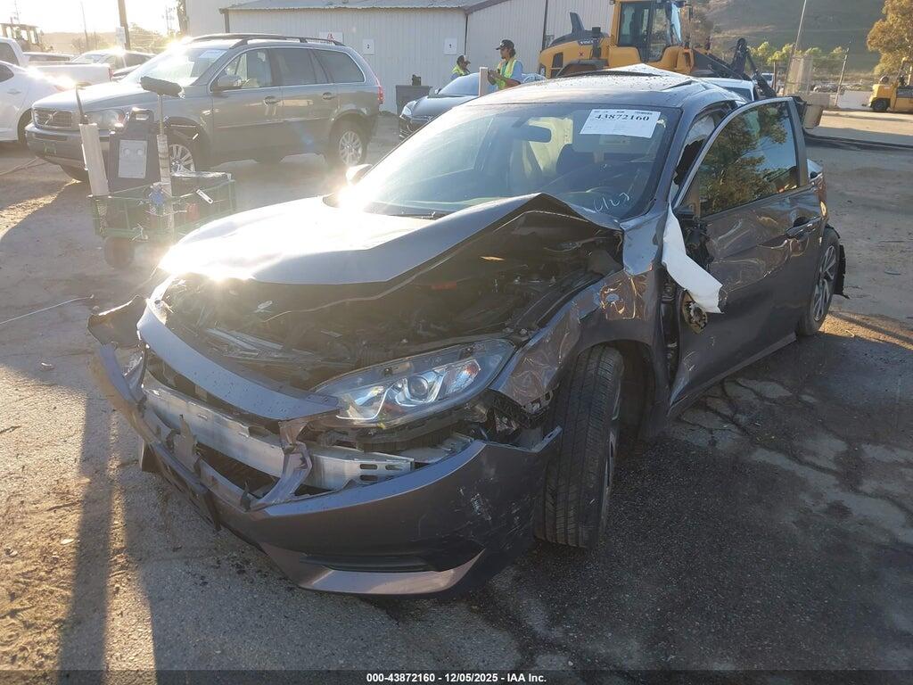 19XFC2F73JE009415 2018 HONDA CIVIC photo no. 2