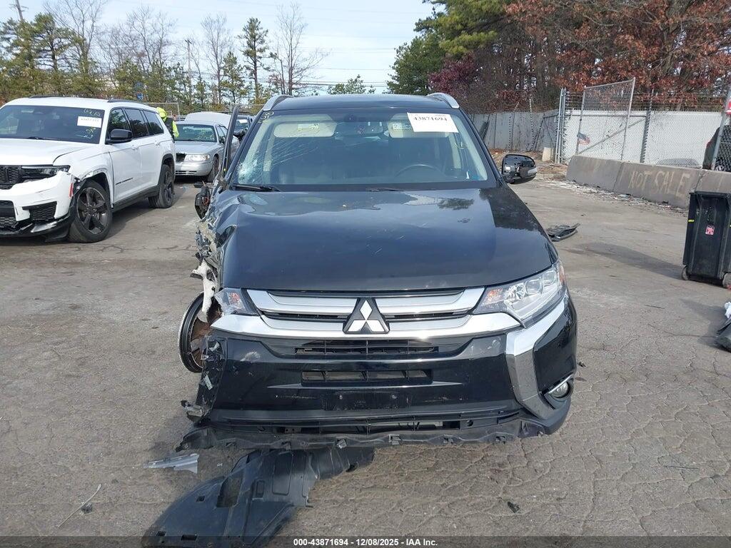 JA4AZ3A37HZ055356 2017 MITSUBISHI OUTLANDER photo no. 11
