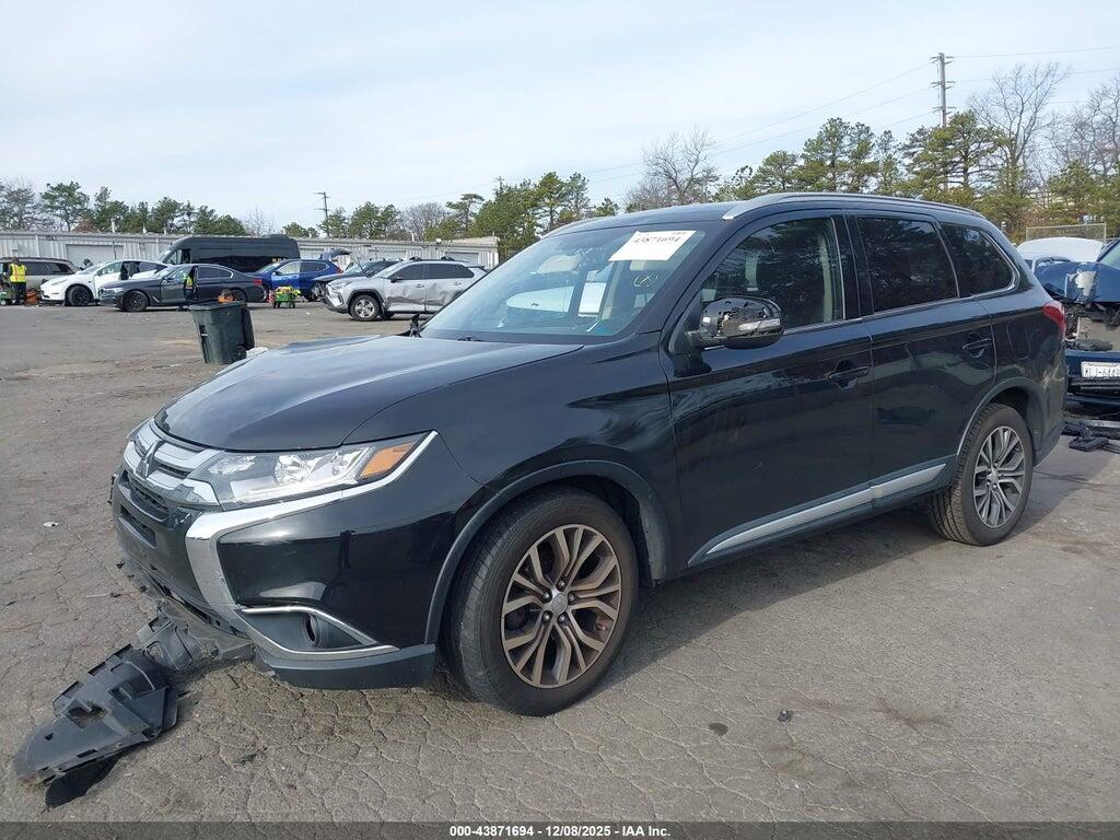 JA4AZ3A37HZ055356 2017 MITSUBISHI OUTLANDER photo no. 2