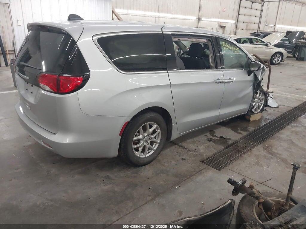 2C4RC1CG9RR183642 2024 CHRYSLER VOYAGER photo no. 4