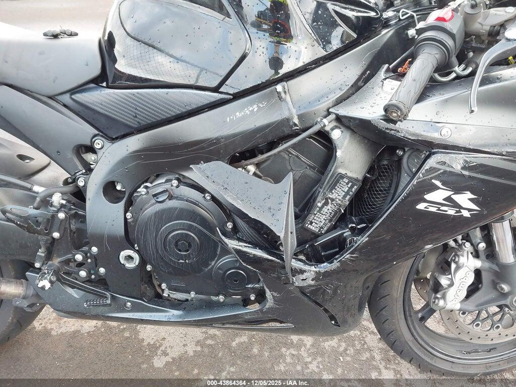 JS1GN7FA6R7100515 2024 SUZUKI GSX-R600 photo no. 8