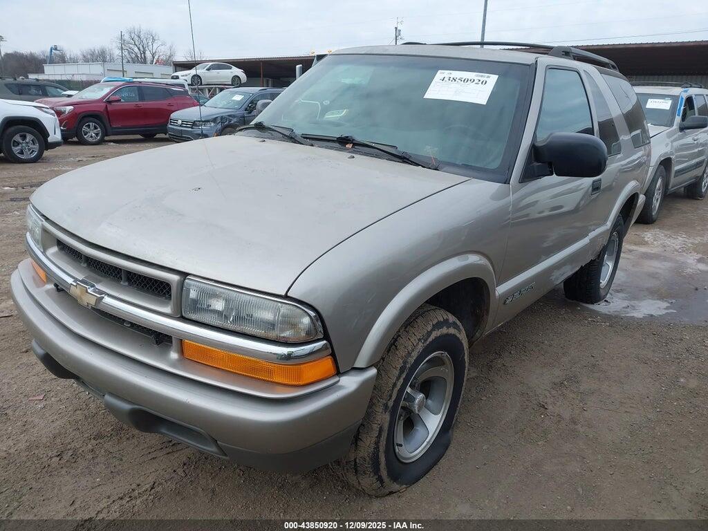 1GNCS18W92K135787 2002 CHEVROLET BLAZER photo no. 2