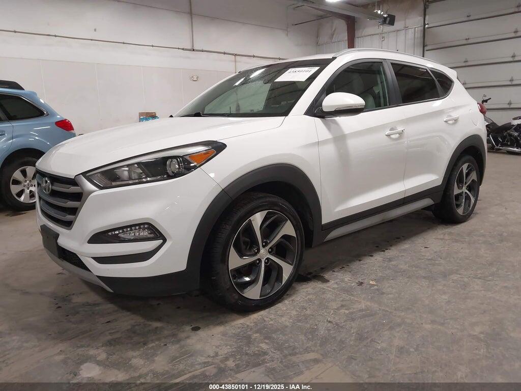 KM8J3CA22HU562429 2017 HYUNDAI TUCSON photo no. 2