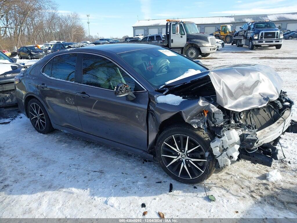 4T1G11AK8NU642799 2022 TOYOTA CAMRY photo no. 1