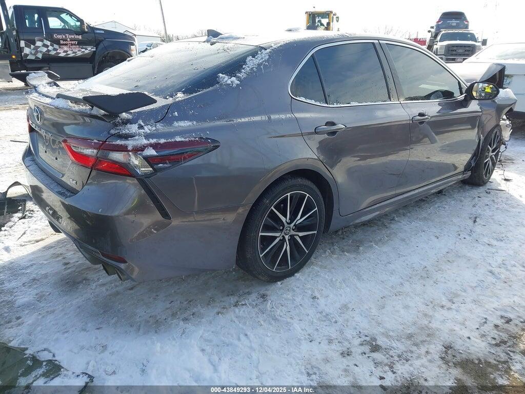 4T1G11AK8NU642799 2022 TOYOTA CAMRY photo no. 4