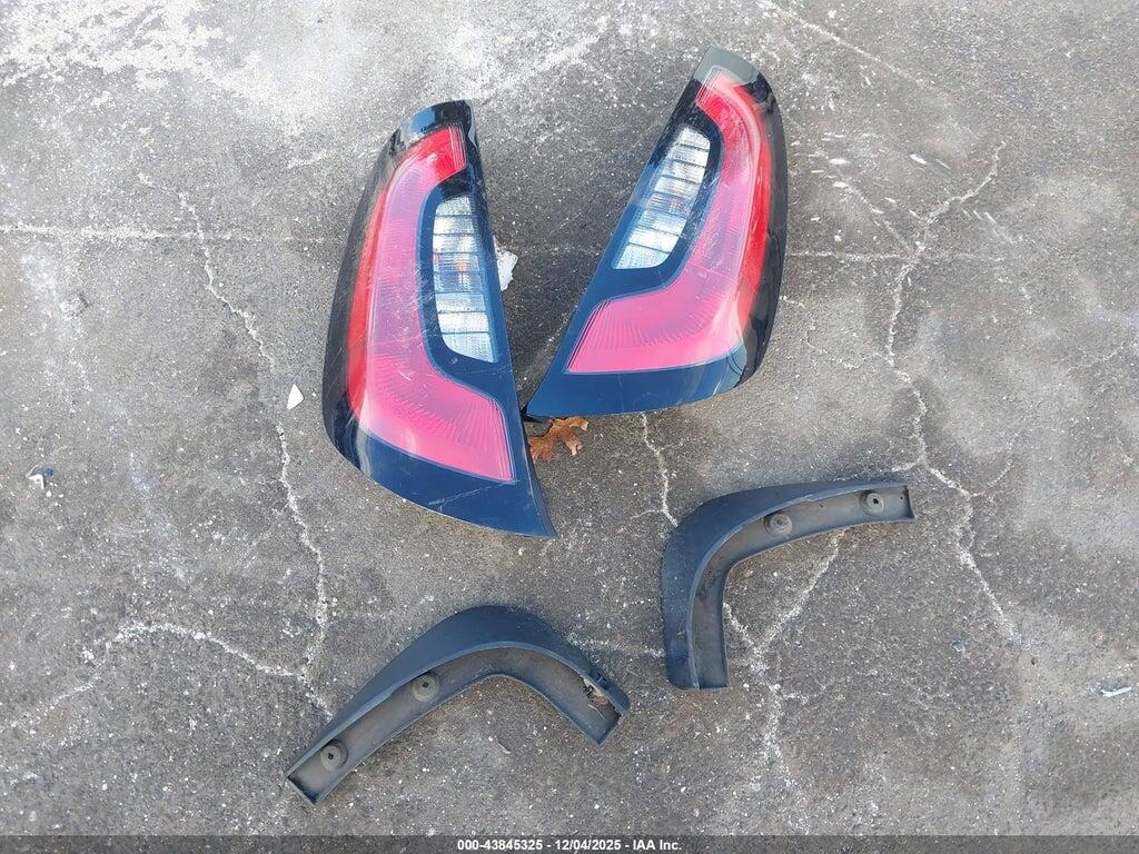 KNDJN2A22E7111052 2014 KIA SOUL photo no. 12
