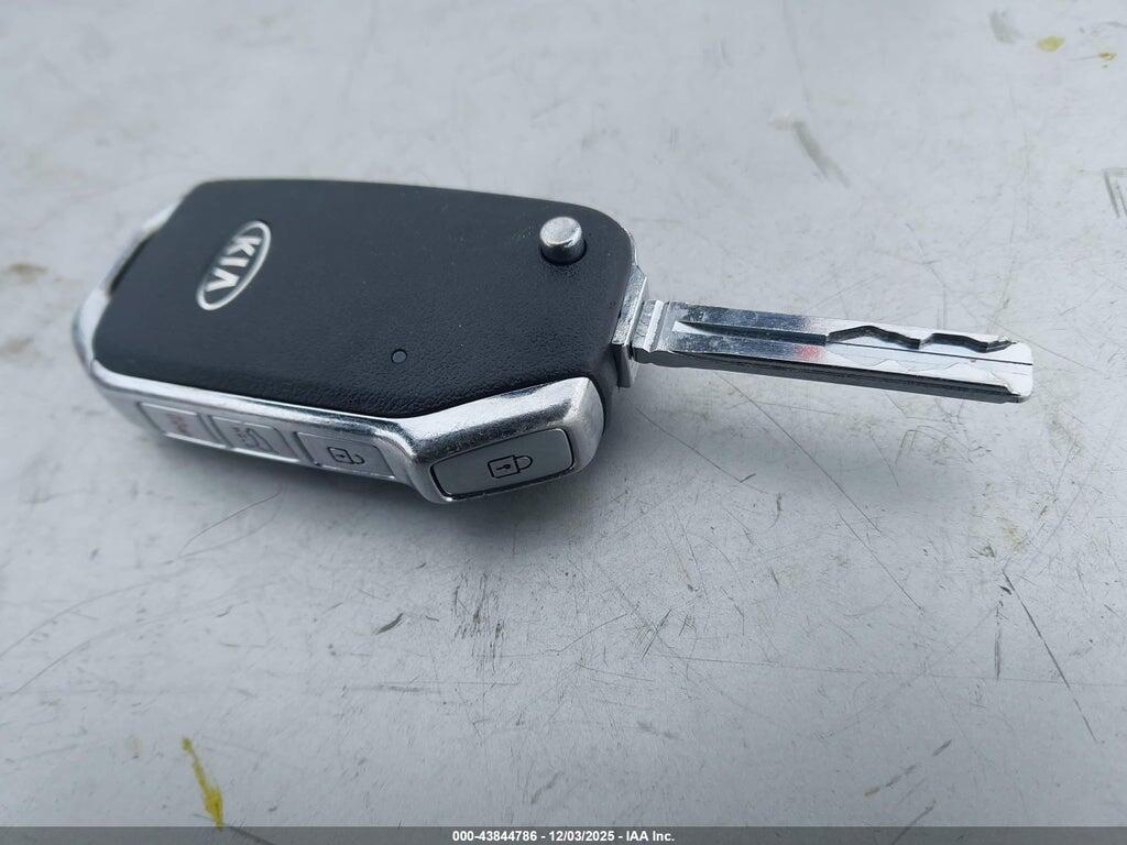 KNDPMCAC8N7953292 2022 KIA SPORTAGE photo no. 11