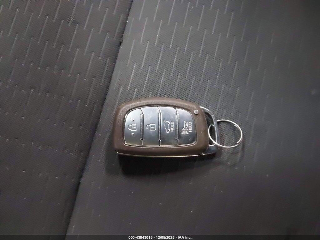 KM8J3CA41KU031666 2019 HYUNDAI TUCSON photo no. 11