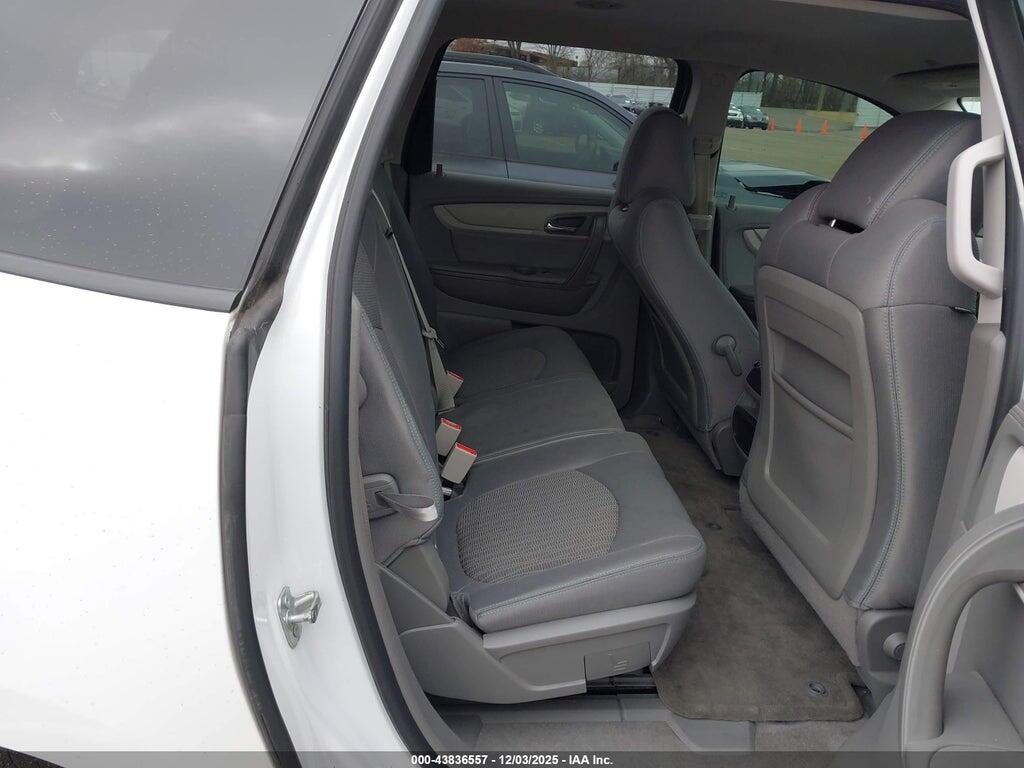 1GNKRFED9HJ341018 2017 CHEVROLET TRAVERSE photo no. 8