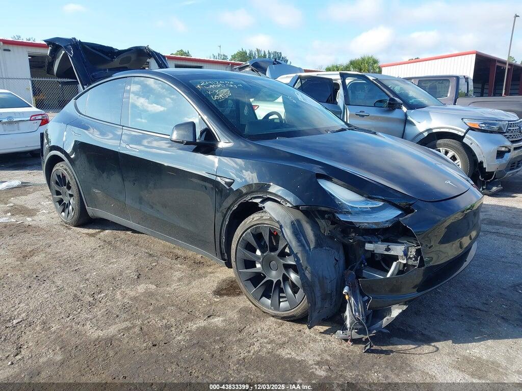 5YJYGDEE3MF202624 2021 TESLA MODEL Y photo no. 1