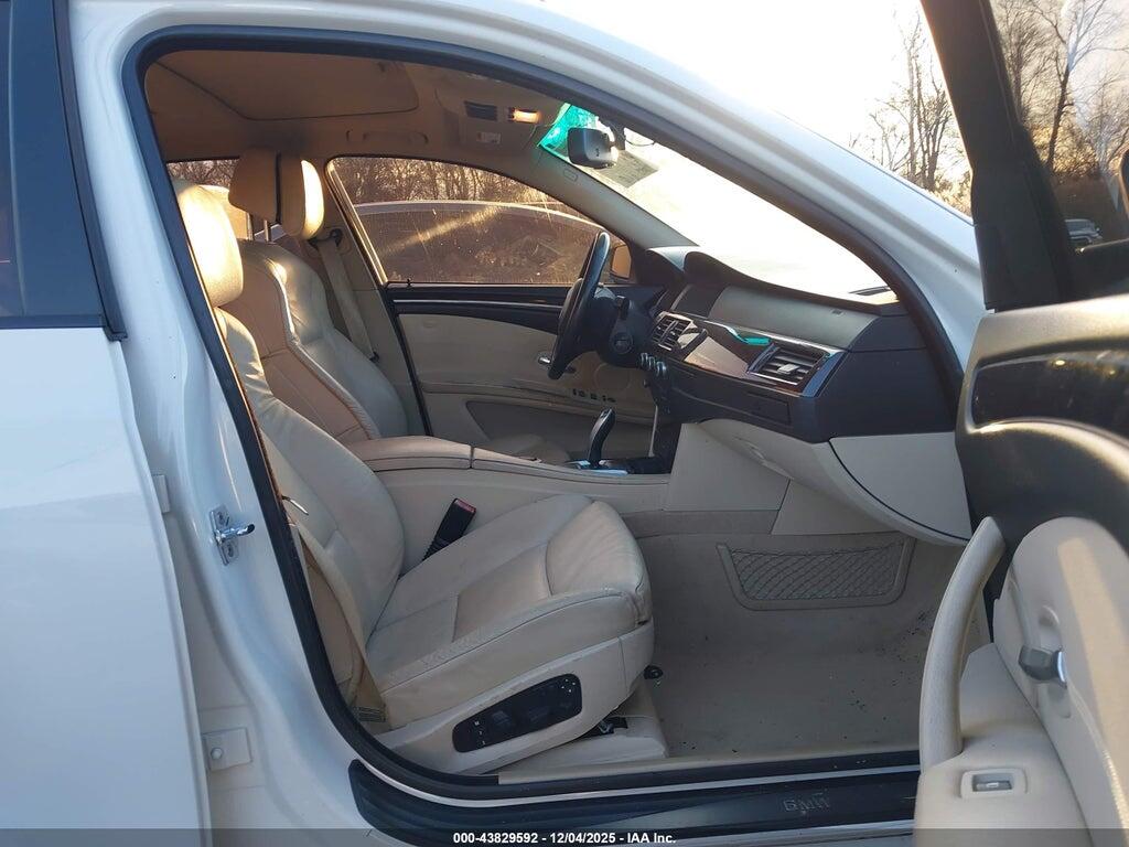 WBANU53508C112481 2008 BMW 528I photo no. 5
