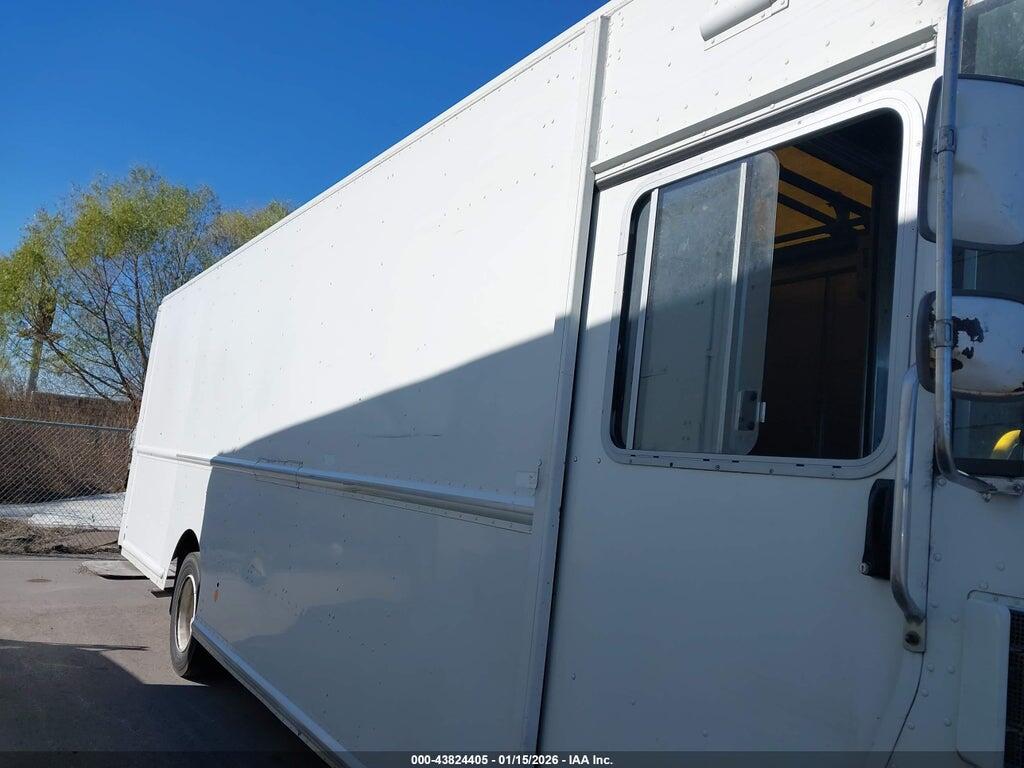 4UZAC3DV2DCFF6957 2013 FREIGHTLINER CHASSIS photo no. 12