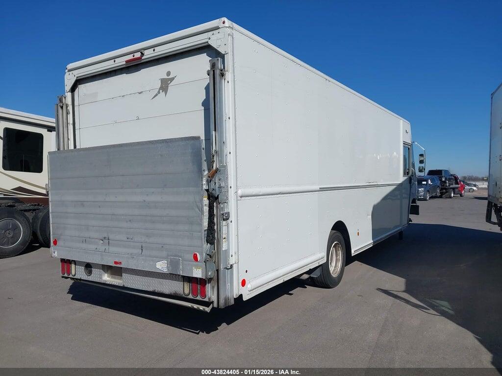 4UZAC3DV2DCFF6957 2013 FREIGHTLINER CHASSIS photo no. 4