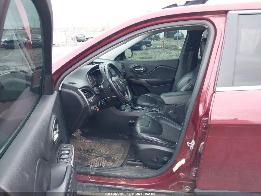 1C4PJMLB9KD182518 2019 JEEP CHEROKEE photo no. 5