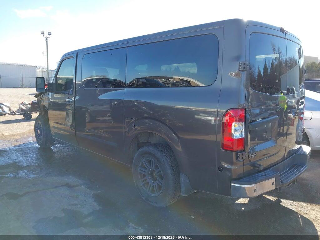 5BZAF0AA3DN201085 2013 NISSAN NV PASSENGER NV3500 HD photo no. 3