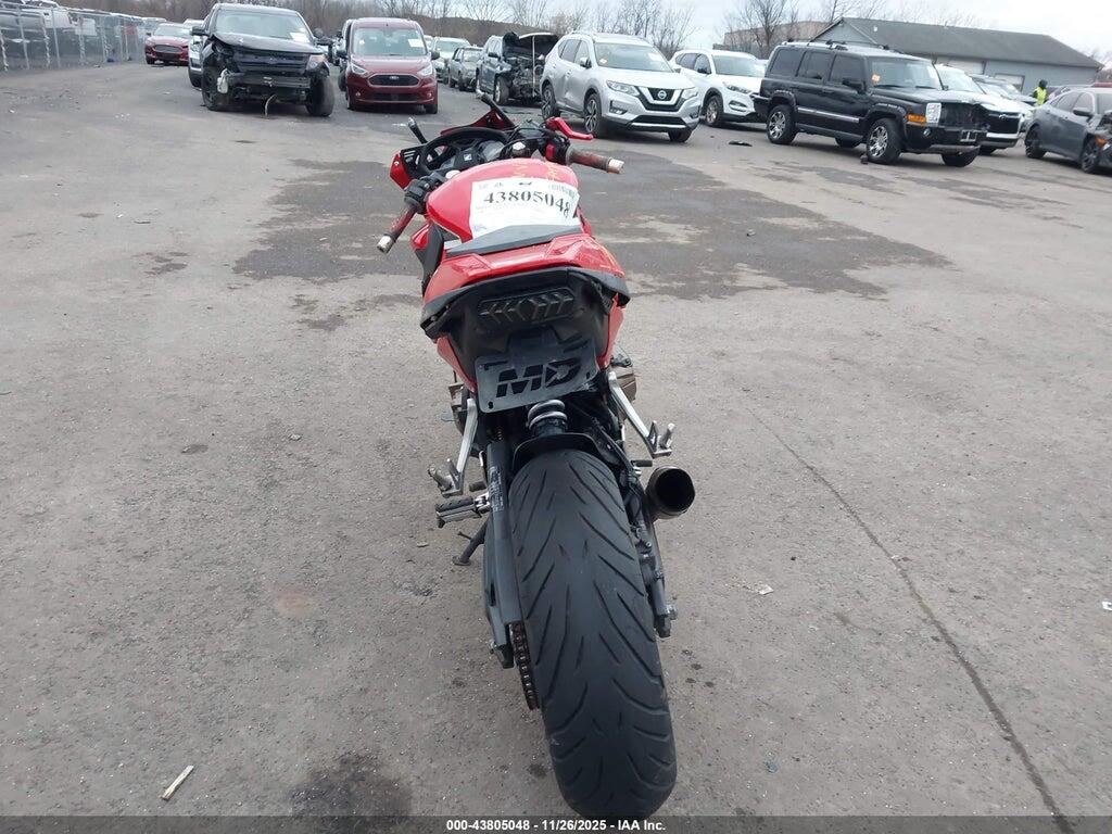 MLHRC7453J5400133 2018 HONDA CBR650 photo no. 6