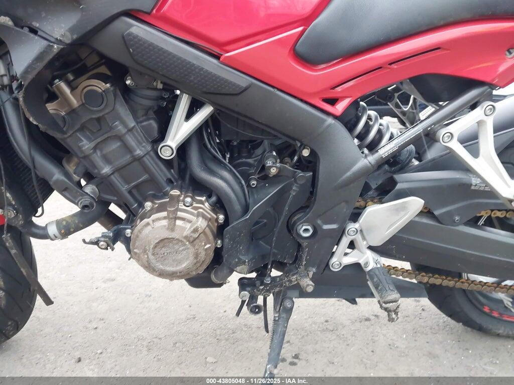 MLHRC7453J5400133 2018 HONDA CBR650 photo no. 9