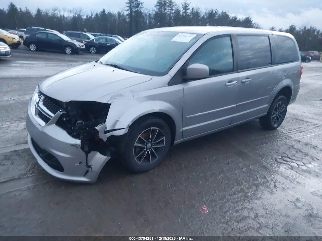 2C4RDGBG9HR619695 2017 DODGE GRAND CARAVAN photo no. 2