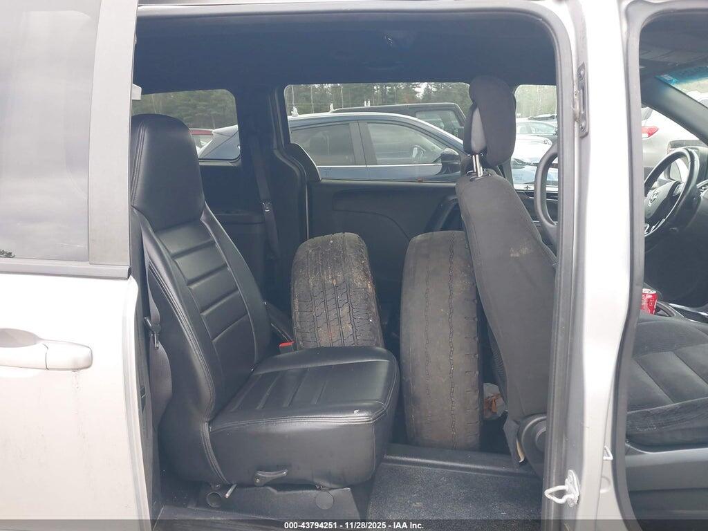 2C4RDGBG9HR619695 2017 DODGE GRAND CARAVAN photo no. 8