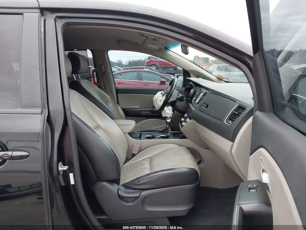 KNDMB5C10L6609328 2020 KIA SEDONA photo no. 5