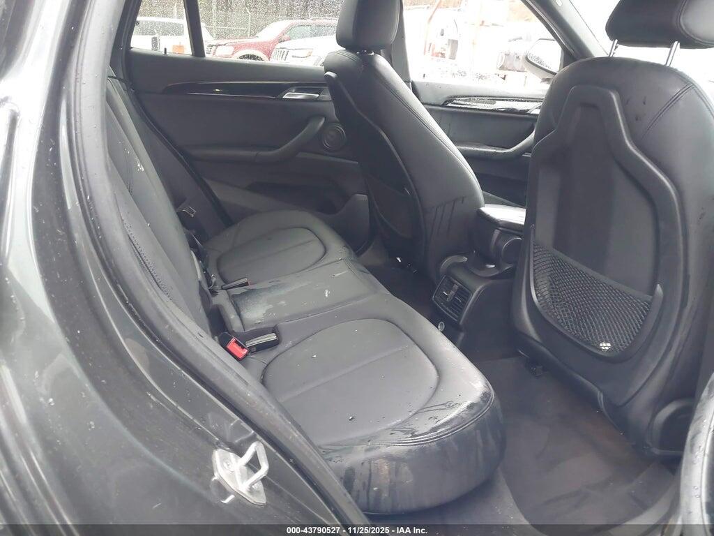 WBXHT3C33H5F71021 2017 BMW X1 photo no. 8