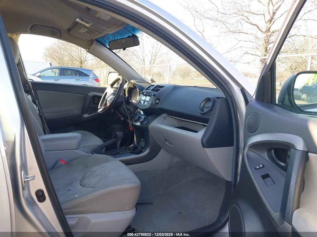 2T3ZF4DV7AW017071 2010 TOYOTA RAV4 photo no. 5