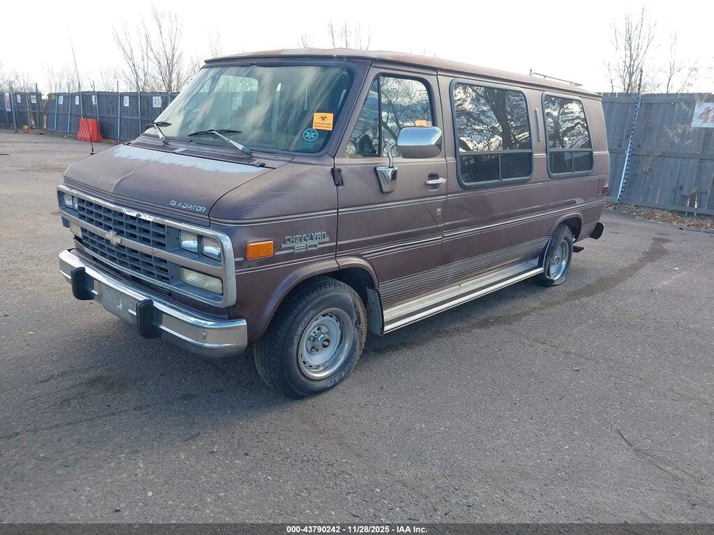 2GBEG25KXP4108392 1993 CHEVROLET G20 photo no. 2
