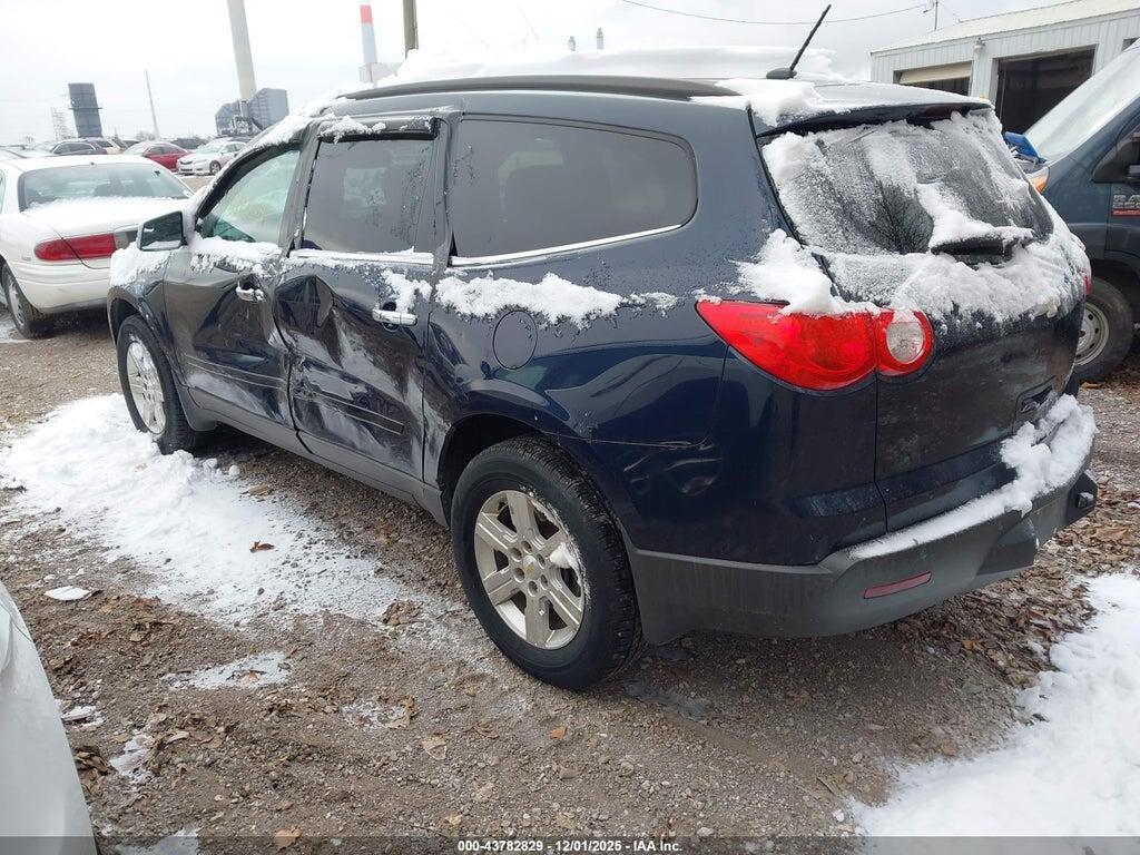 1GNKRJED1BJ310212 2011 CHEVROLET TRAVERSE photo no. 3