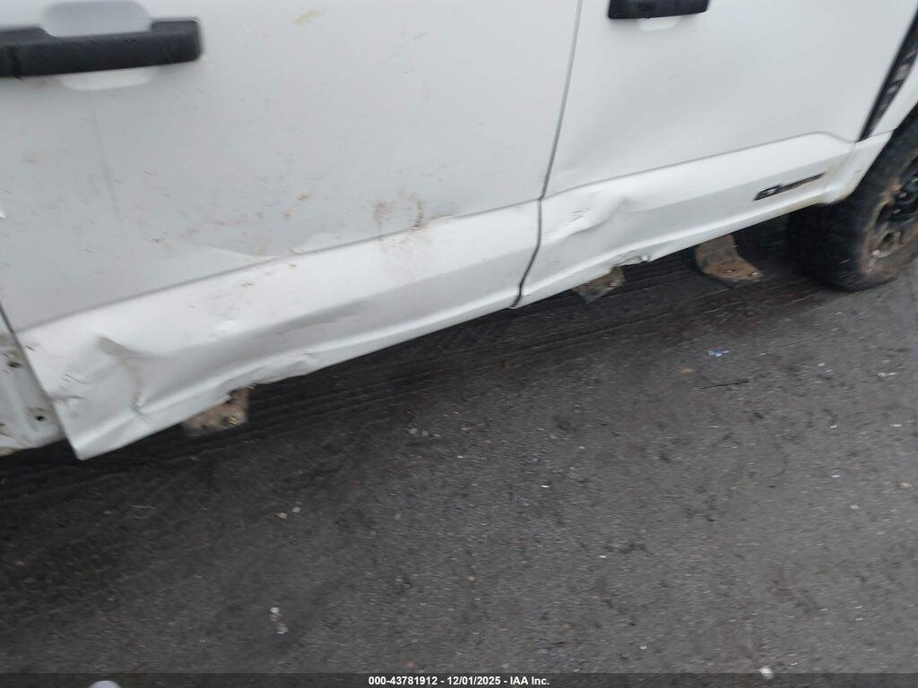 1FT8W2BT8REF05577 2024 FORD F-250 photo no. 11