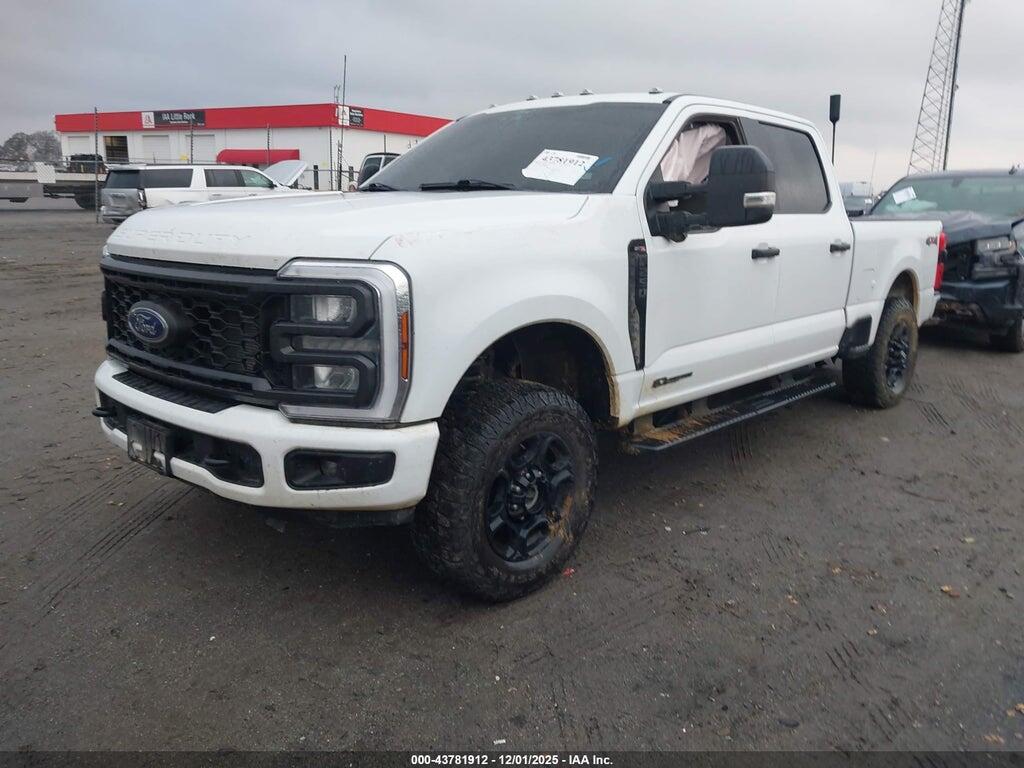 1FT8W2BT8REF05577 2024 FORD F-250 photo no. 2