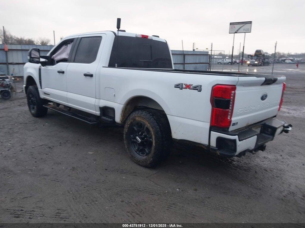 1FT8W2BT8REF05577 2024 FORD F-250 photo no. 3
