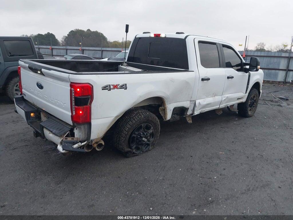 1FT8W2BT8REF05577 2024 FORD F-250 photo no. 4