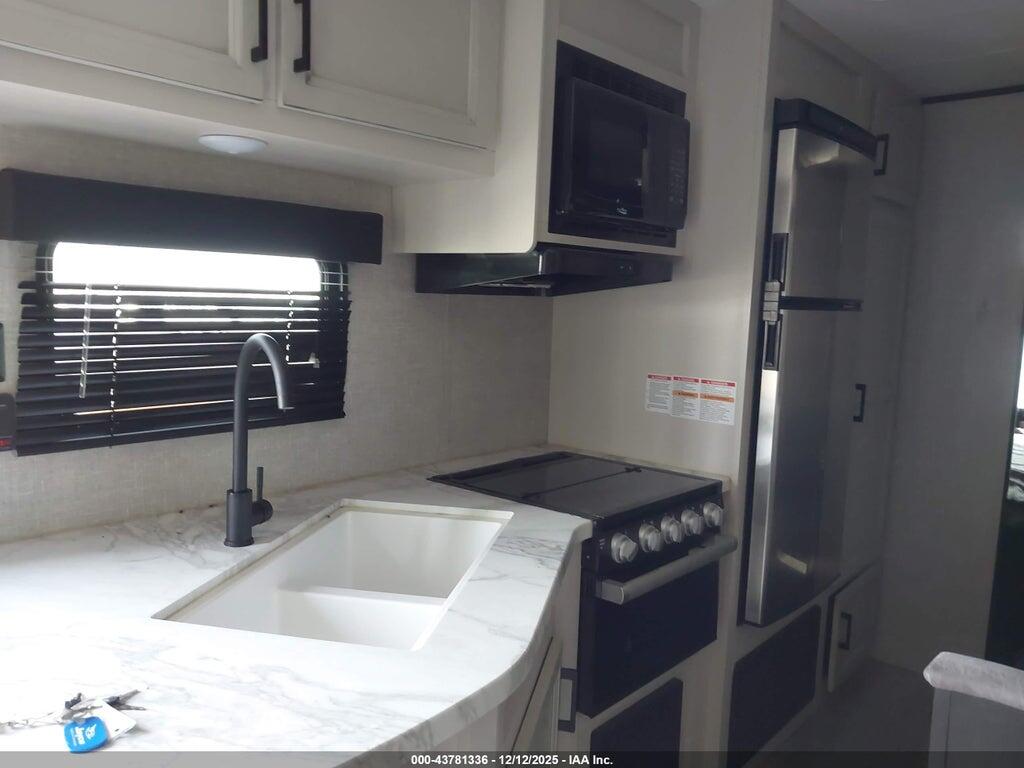1UJBJ0BP0N17W1158 2022 JAYCO CAMPER photo no. 12