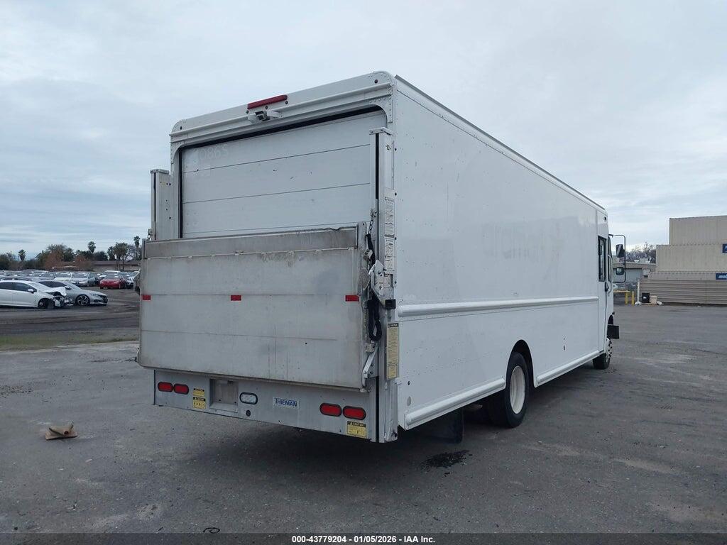 4UZAC3DV6CCBT7139 2012 FREIGHTLINER CHASSIS photo no. 4