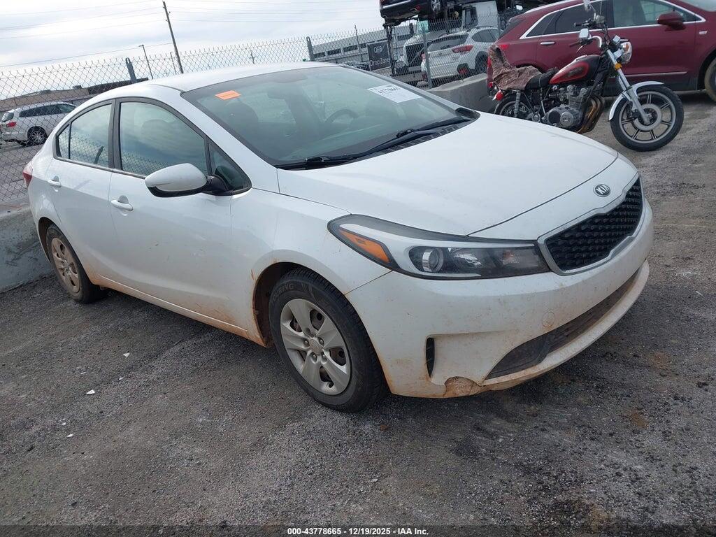 3KPFL4A75HE137412 2017 KIA FORTE photo no. 1