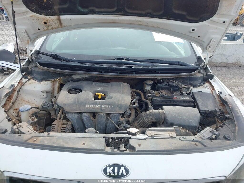 3KPFL4A75HE137412 2017 KIA FORTE photo no. 10